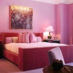 في غرفة النوم أيضا لا يتعطل الصور ، والتي تصور عناصر الطبيعة