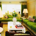 أريكة خضراء الداخلية