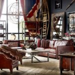 كرسي على الطراز الإنجليزي في الداخل