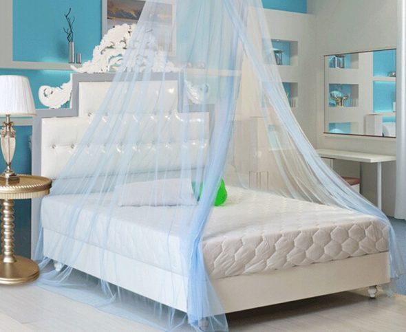 المظلة الزرقاء