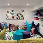 أثاث فرملس في الغرفة