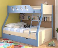 سرير بطابقين مريح