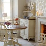 الأثاث القديم بشكل مصطنع سيكون إضافة رائعة إلى منزلك