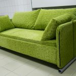 من الأريكة في السرير 2 سرير