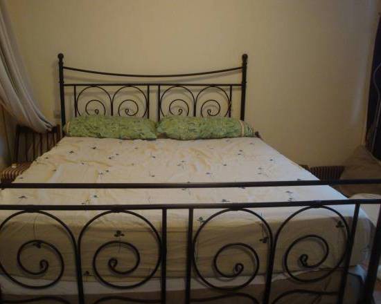 إطار سرير معدني