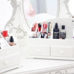 تسريحة لمستحضرات التجميل الصورة