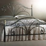 السرير الحديد المطاوع البحيرة