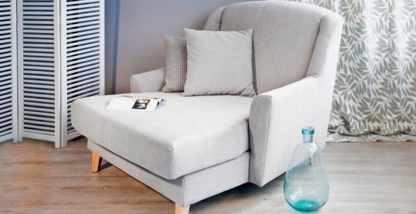 سرير كرسي أبيض