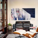 كرسي بمسند للقدمين