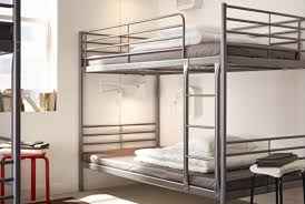 السرير مضروب