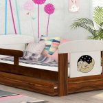 سرير ناعم في الحضانة