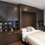 خزانة السرير في الجدار