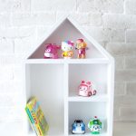 منزل خشبي الرف