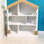 منزل خشبي الرف