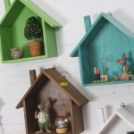 منزل الرف على الحائط