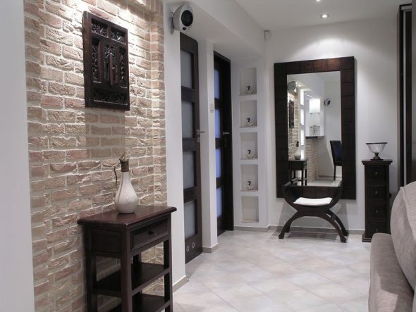 قاعة مع مرآة