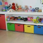 رفوف بسيطة وجميلة