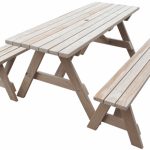 طاولة حديقة ومقاعد