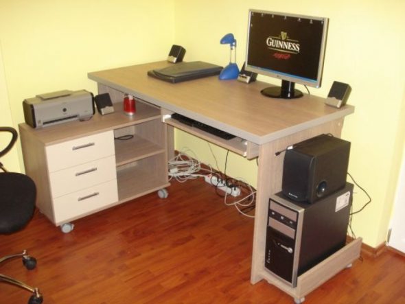 جعل مكتب الكمبيوتر جميلة تفعل ذلك بنفسك