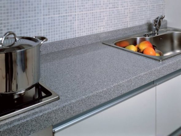 الخزف الحجري أعلى