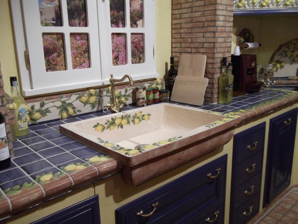 تصميم الجدول العلوي