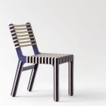 كرسي الخشب الرقائقي