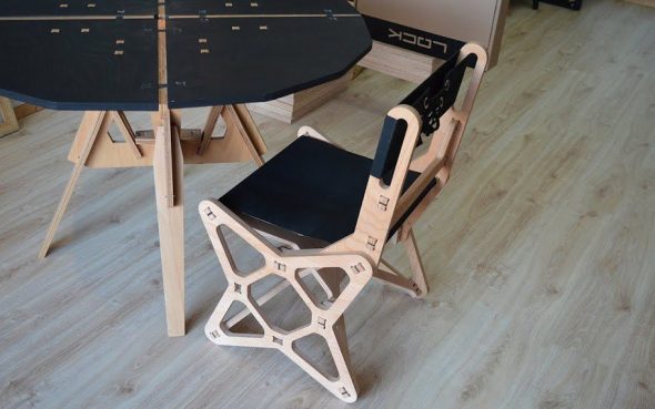 كرسي الخشب الرقائقي