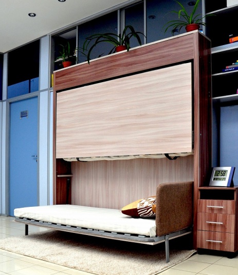 المدمج في خزانة يوفر مساحة