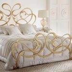 اختيار السرير مع عودة مزورة