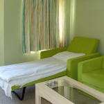 سرير كرسي أخضر