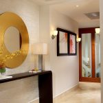 مرآة في جولة المدخل