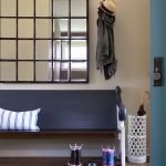 مرآة في الصورة المدخل