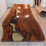 طاولة طعام كبيرة من الايبوكسي