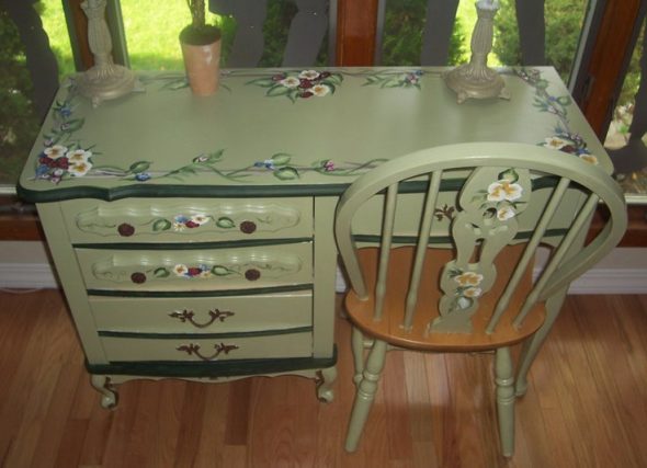 تزيين الأثاث القديم