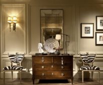 خزانة ذات أدراج خشبية