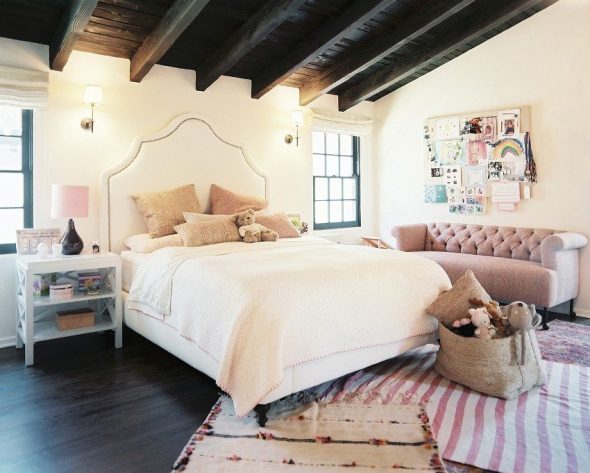 بنات غرفة مزينة بشكل جميل