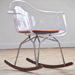 كرسي هزاز شفاف