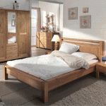 أسرة الصنوبر الجميلة