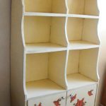 رف المطبخ مصنوعة من الورق المقوى تفعل ذلك بنفسك