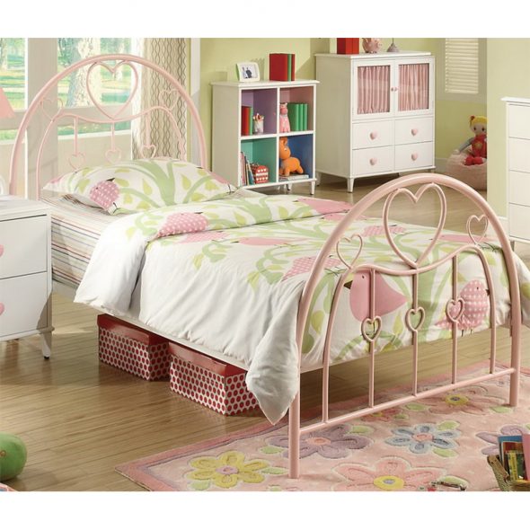 سرير مفرد لفتاة