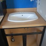 يبقى أن الغراء السطح مع بلاط الفسيفساء