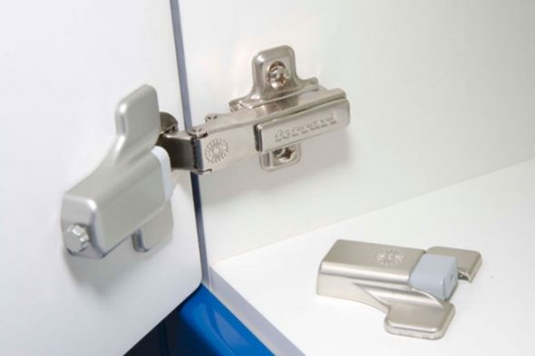 حلقة مع أقرب