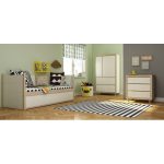 أريكة سرير في سن المراهقة بسيطة