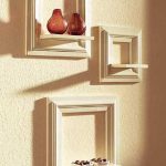 رفوف الكتب بارد