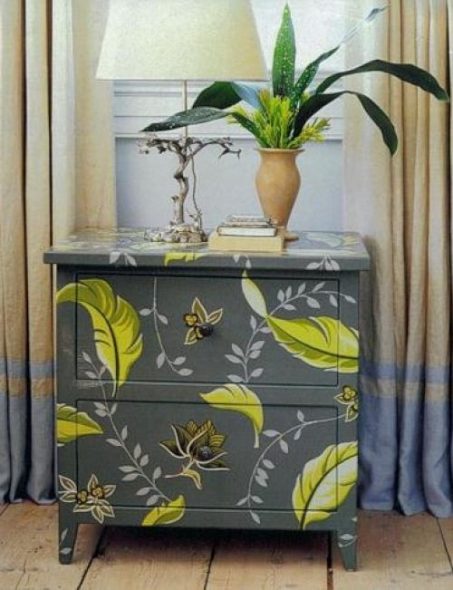 استعادة الأثاث القديم بأيديهم