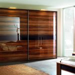 خزائن في غرفة النوم