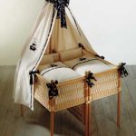 انظر أي السرير