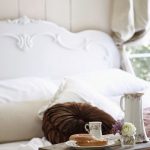 طاولة الإفطار في الصباح