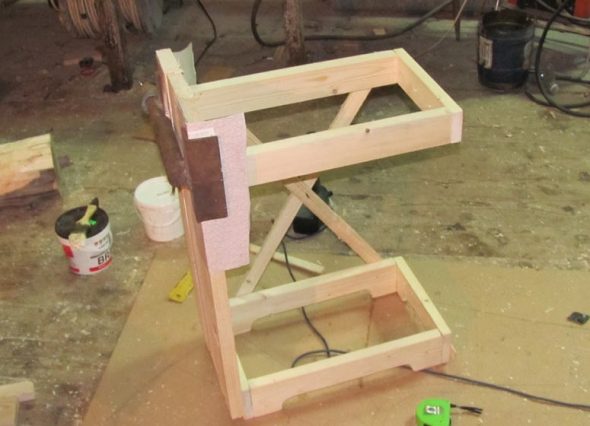 خزانة تحت الحوض بأيديهم