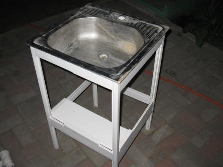 خزانة تحت مغسلة بيديك